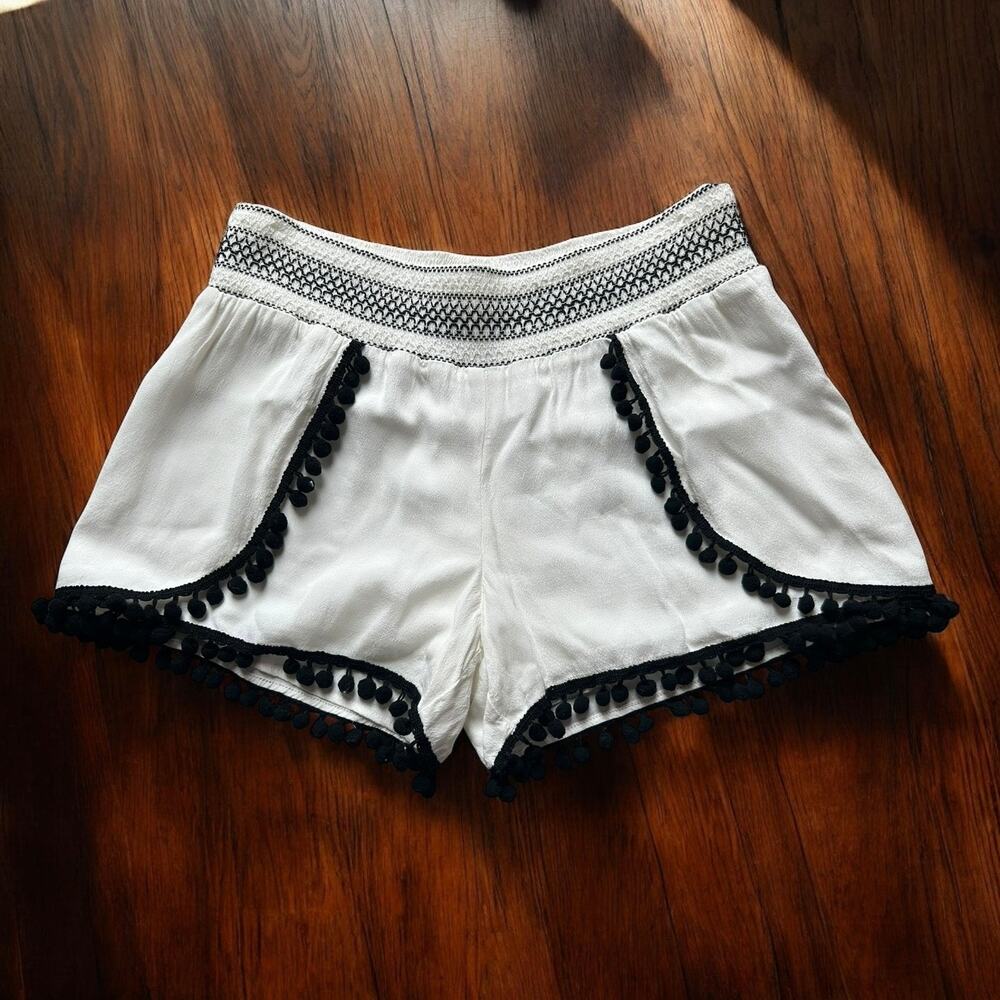 Hale Bob Women's Shorts size M Flowy Boho Smocked Black White Pom Pom Trim Beach